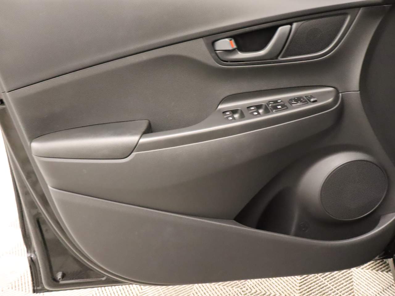 2023 Hyundai Kona SEL - Photo 18