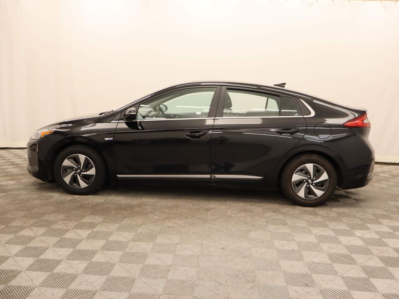 2019 Hyundai IONIQ Hybrid SEL