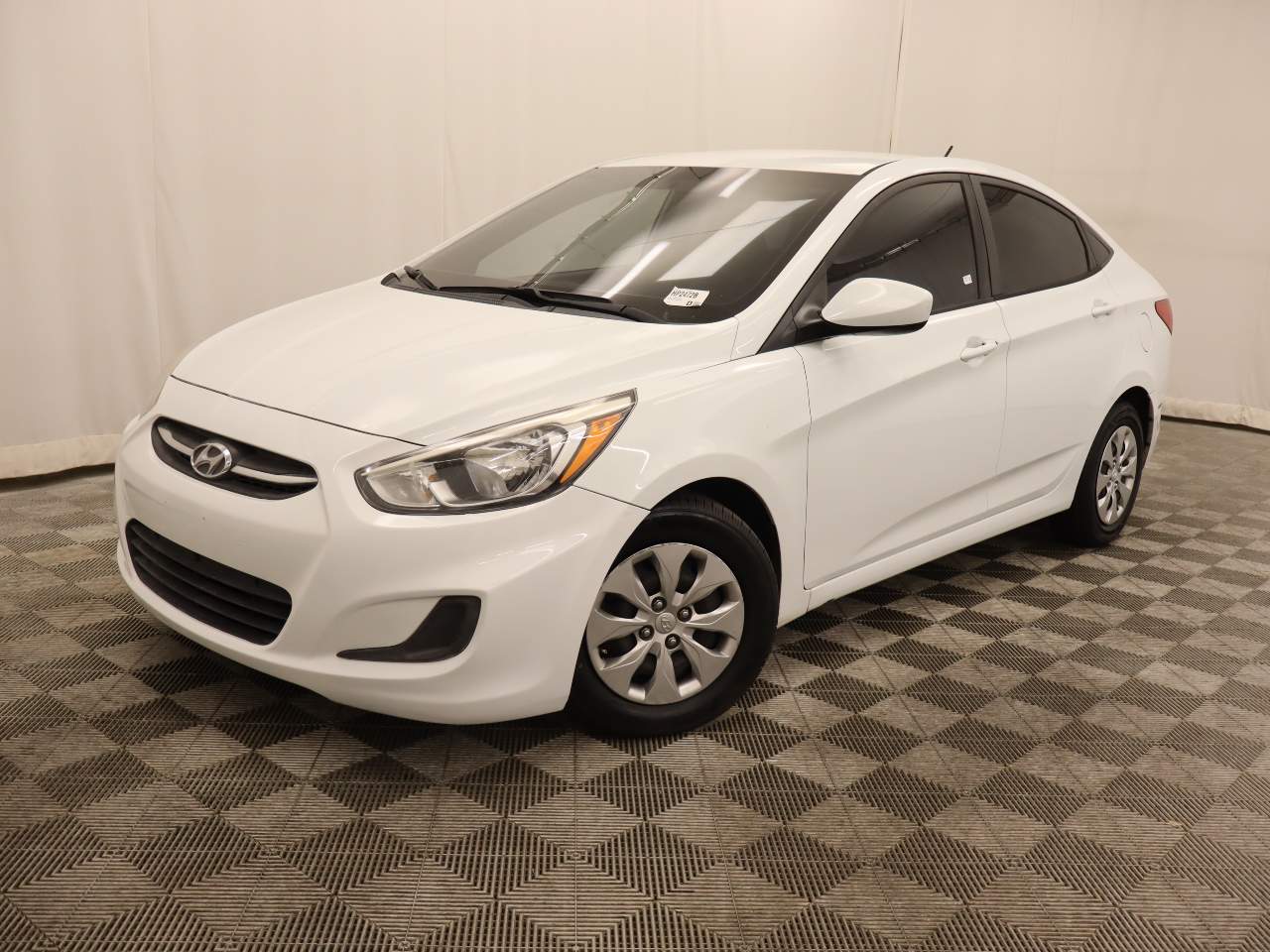Century White 2015 Hyundai Accent Sedan Front-Wheel Drive 6-Speed Automatic