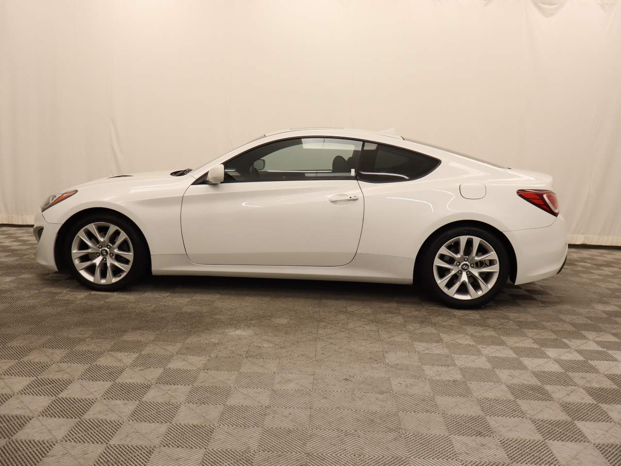 2013 Hyundai Genesis Coupe 2.0T Premium