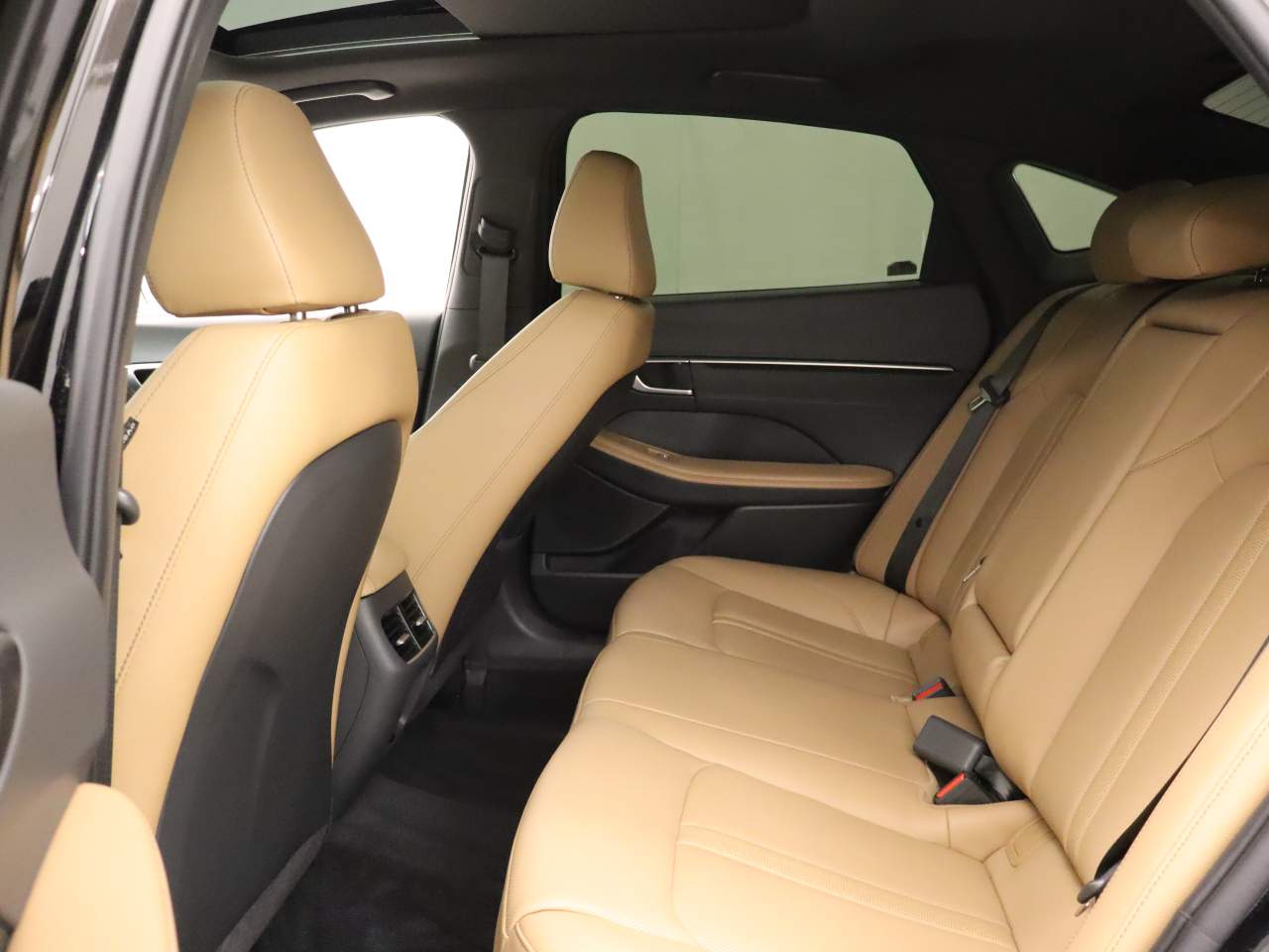 2022 Hyundai Sonata Limited - Photo 16