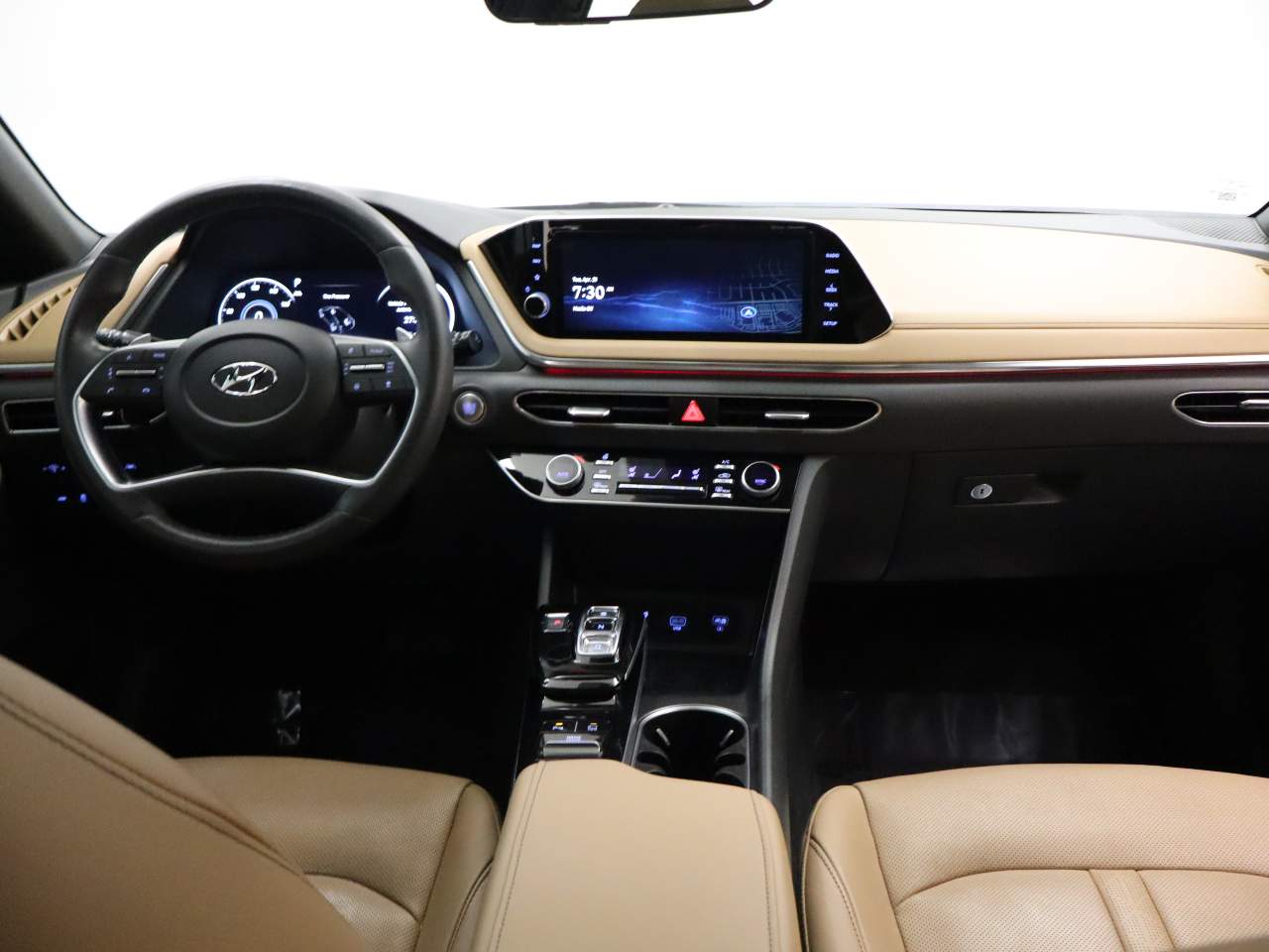 2022 Hyundai Sonata Limited - Photo 13
