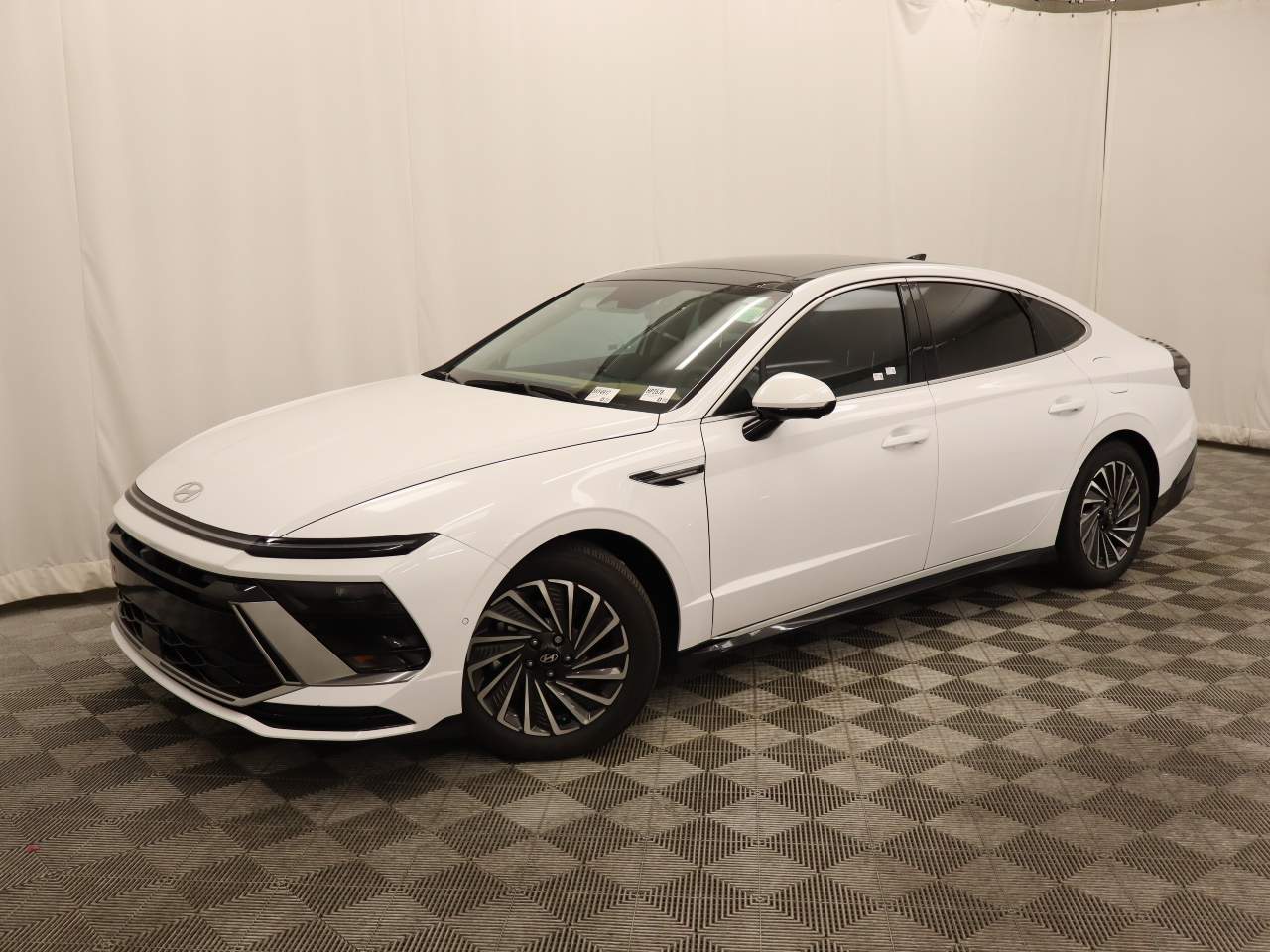 2025 Hyundai Sonata Limited's photo