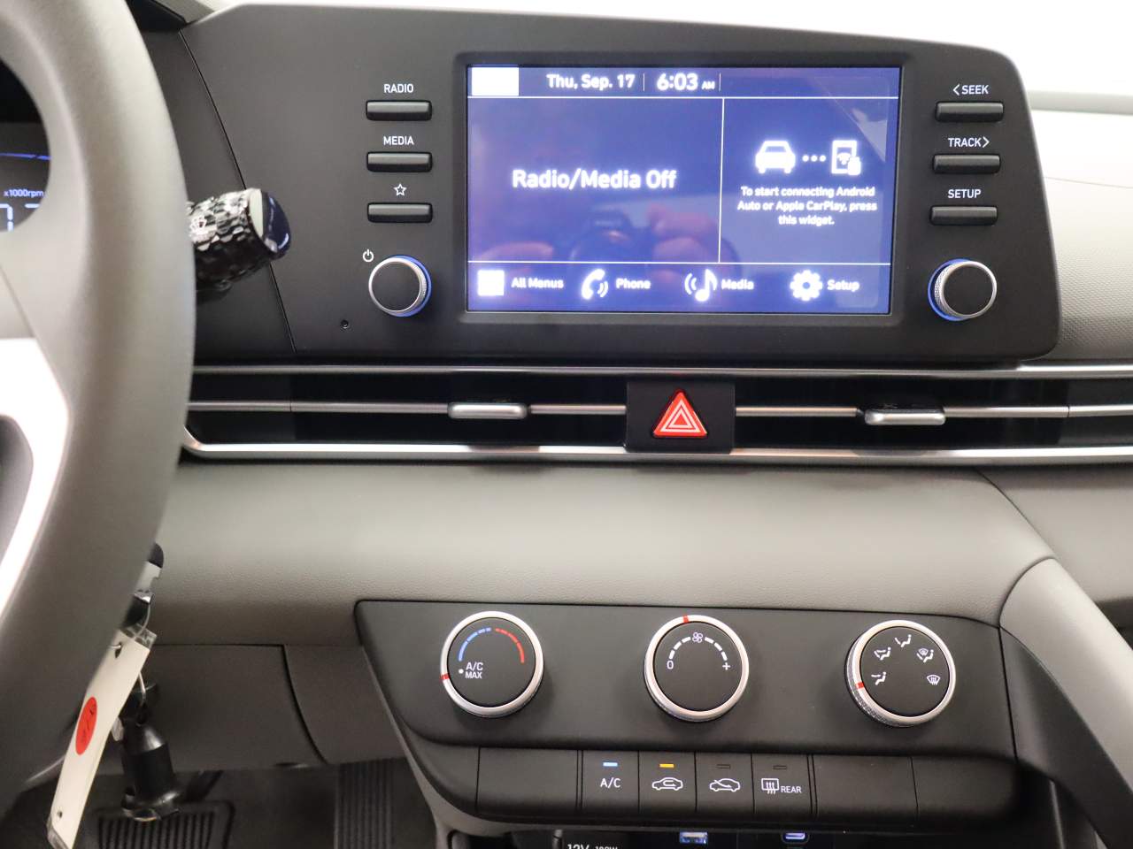 2026 Hyundai Elantra SE - Photo 11