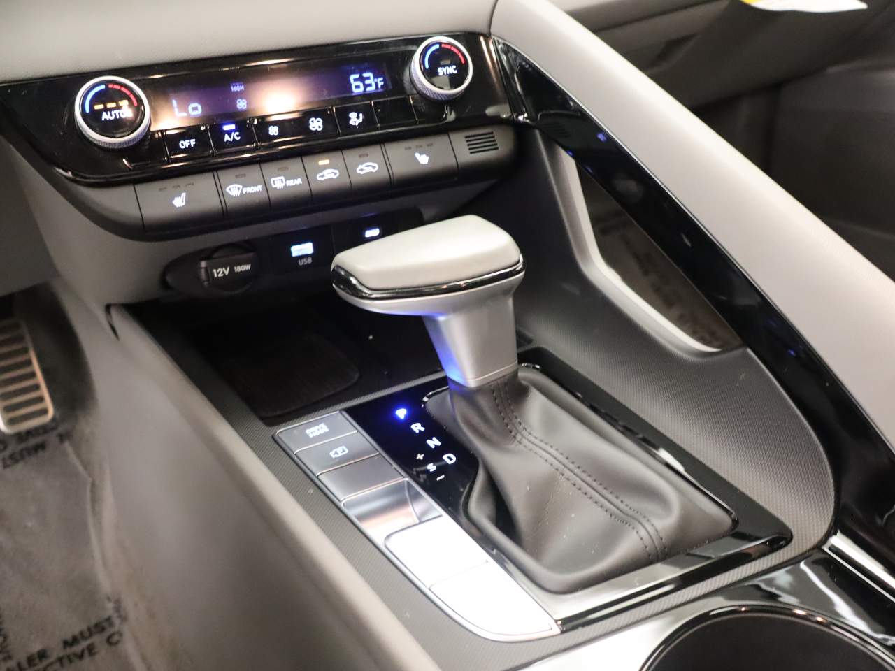 2026 Hyundai Elantra SEL - Photo 9