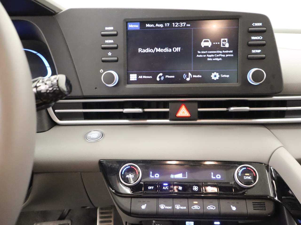2026 Hyundai Elantra SEL - Photo 10