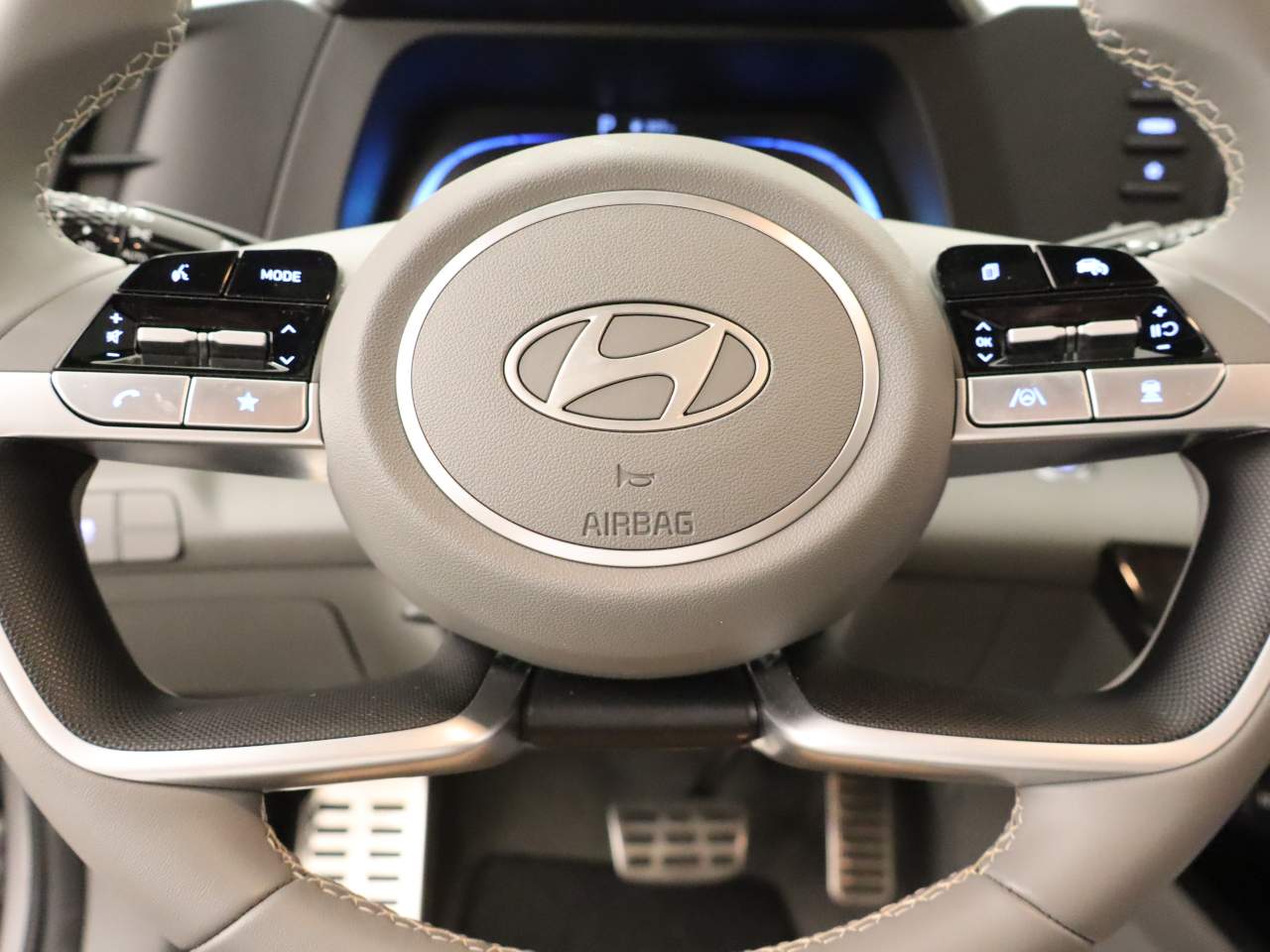 2026 Hyundai Elantra SEL - Photo 12