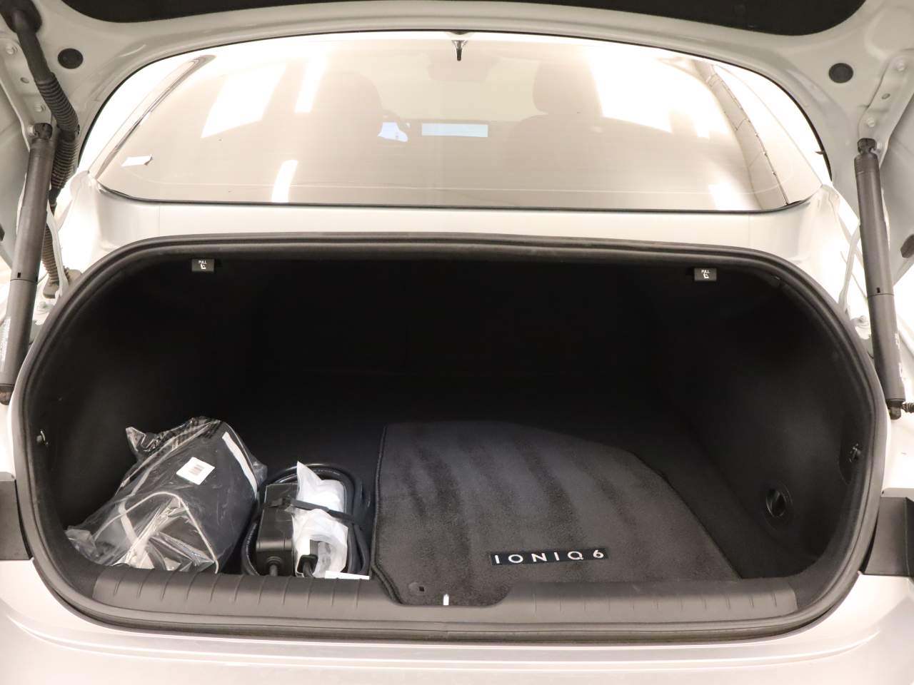 2025 Hyundai IONIQ 6 SEL