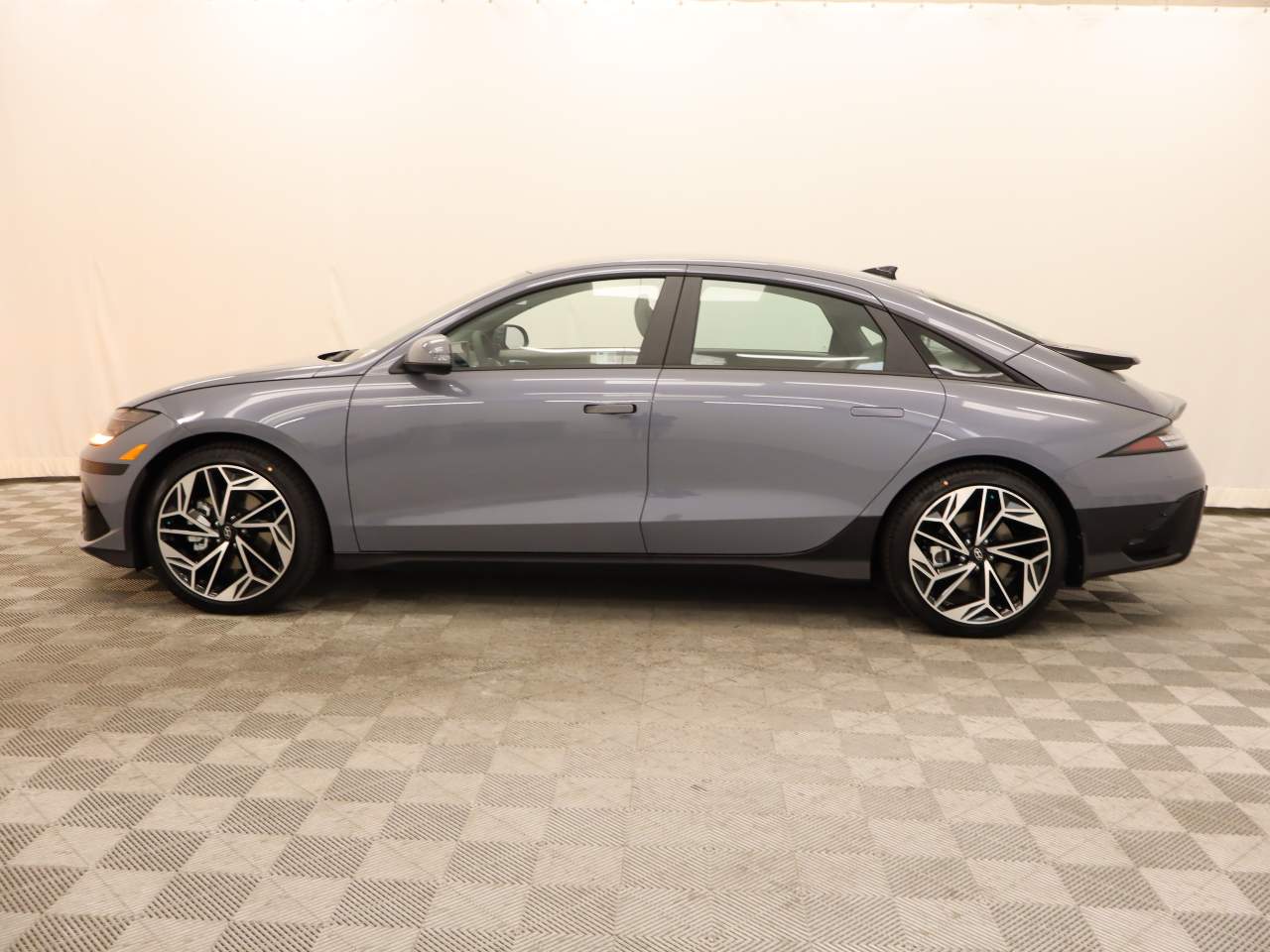 2025 Hyundai IONIQ 6 SEL