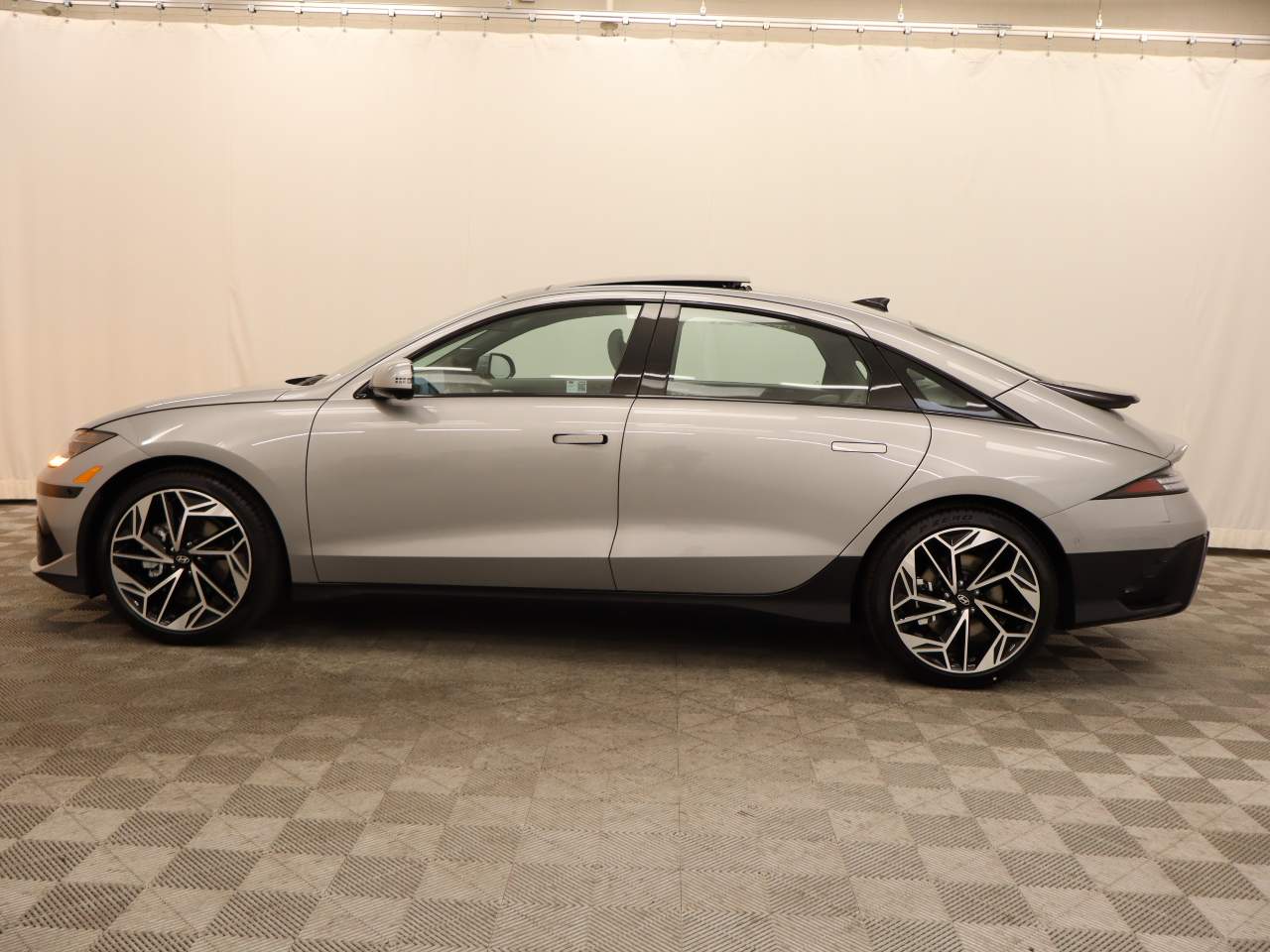 2025 Hyundai IONIQ 6 Limited