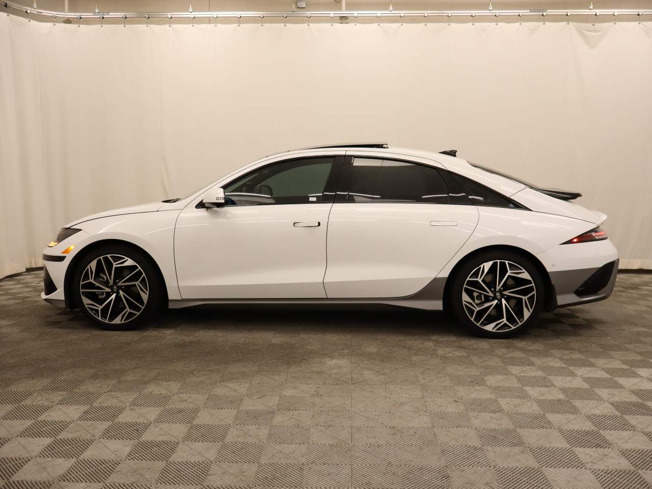 2024 Hyundai IONIQ 6 Limited