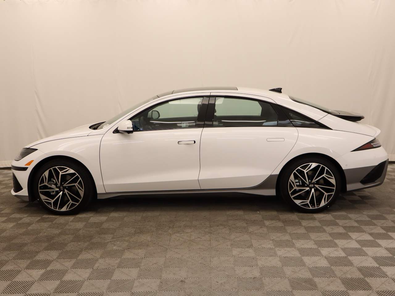 2025 Hyundai IONIQ 6 Limited