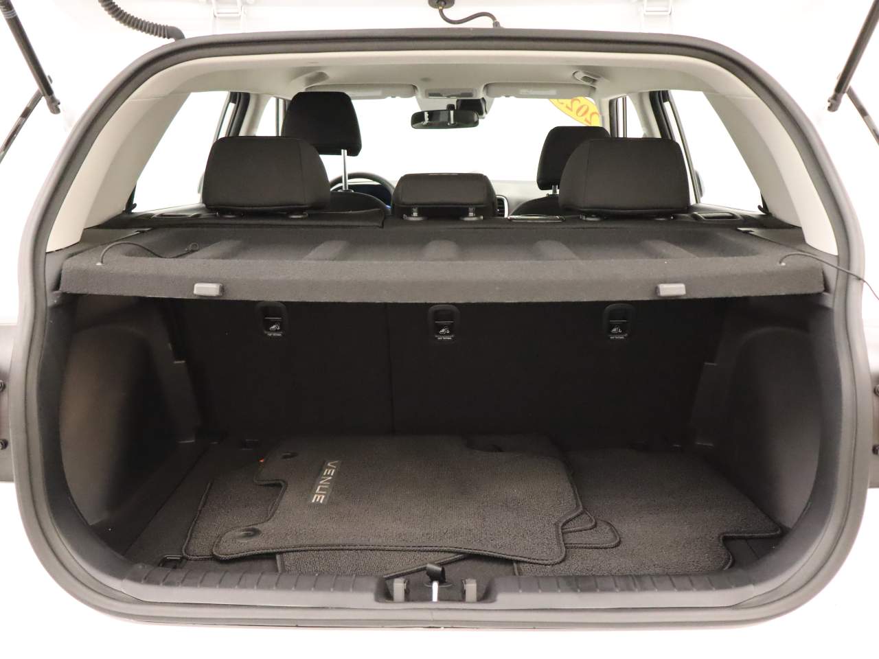 2025 Hyundai VENUE SE