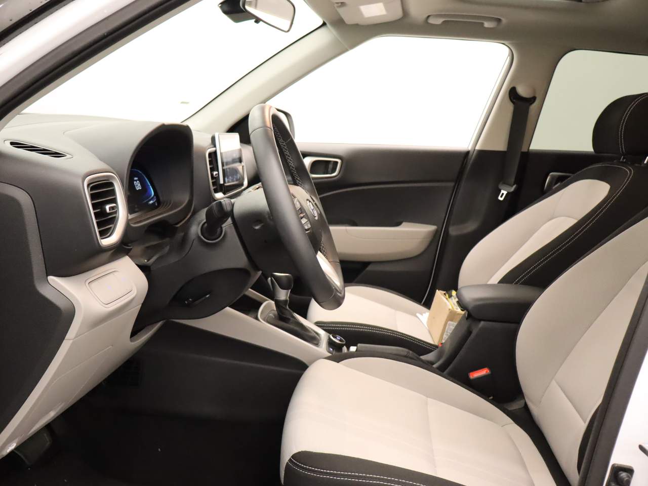 2026 Hyundai Venue SEL - Photo 15