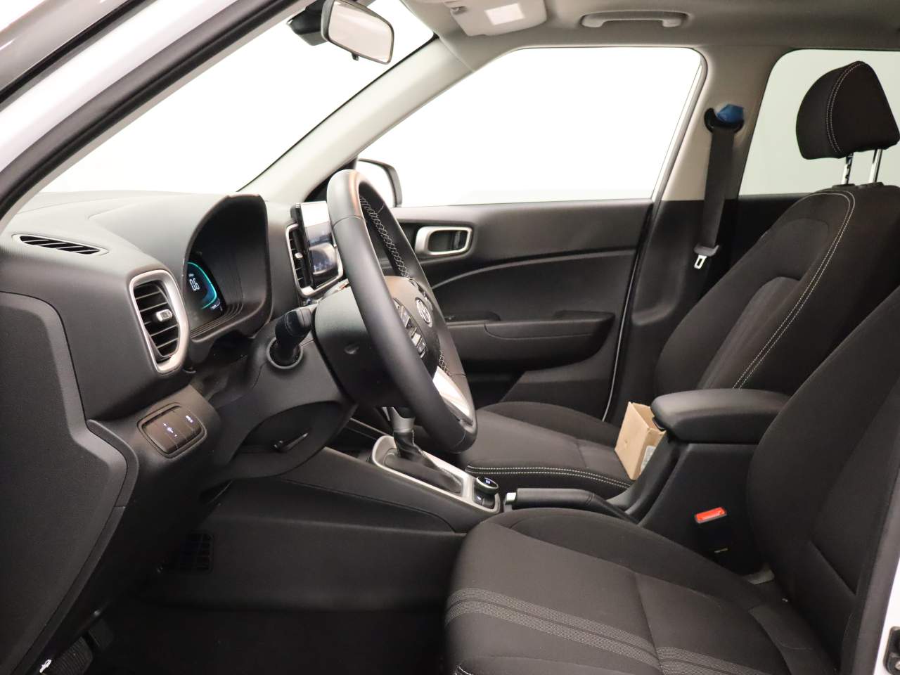 2026 Hyundai Venue SEL - Photo 16