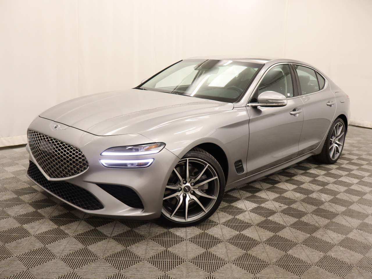 2022 Genesis G70 3.3T Standard