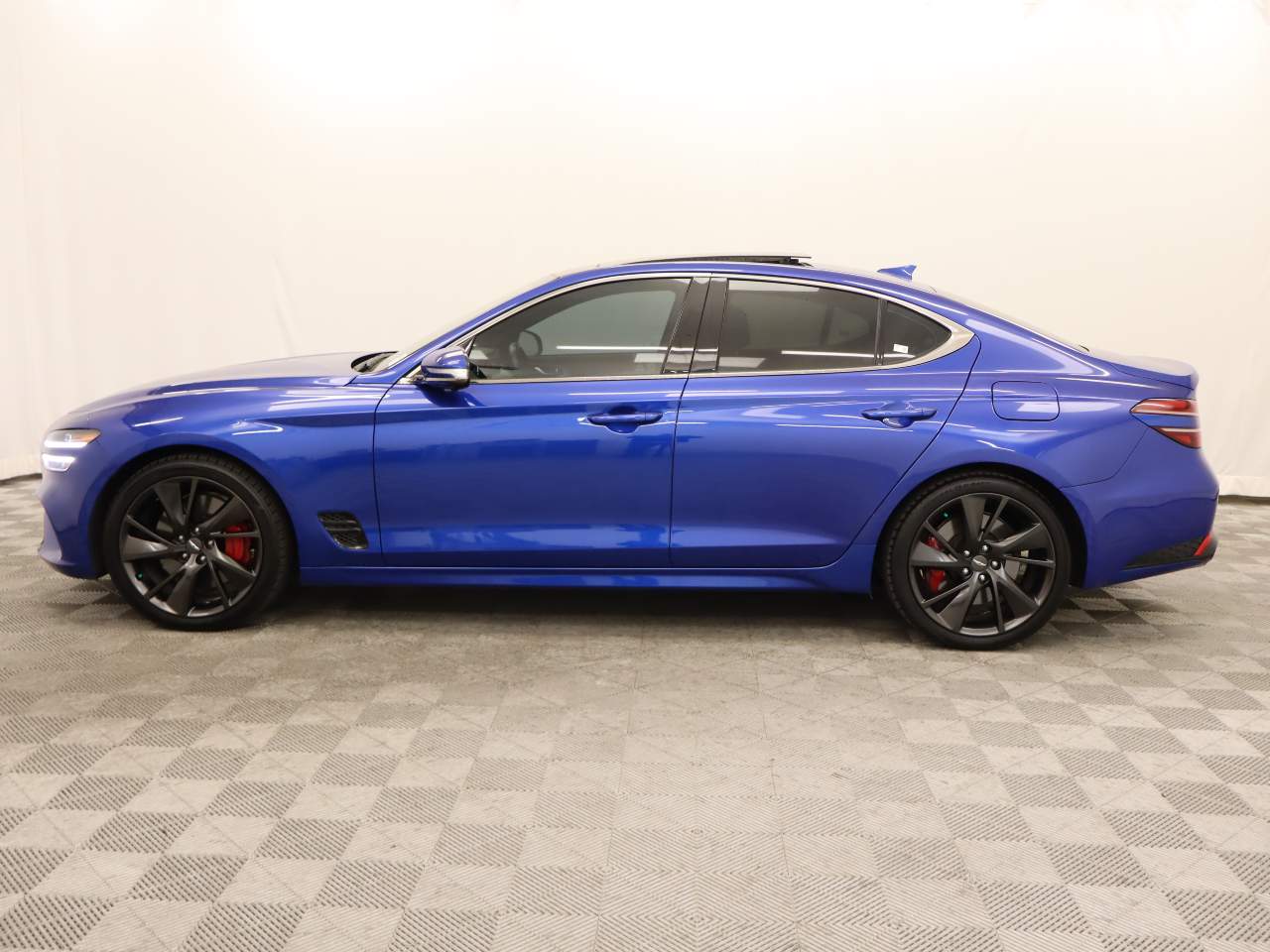 2022 Genesis G70 3.3T Standard