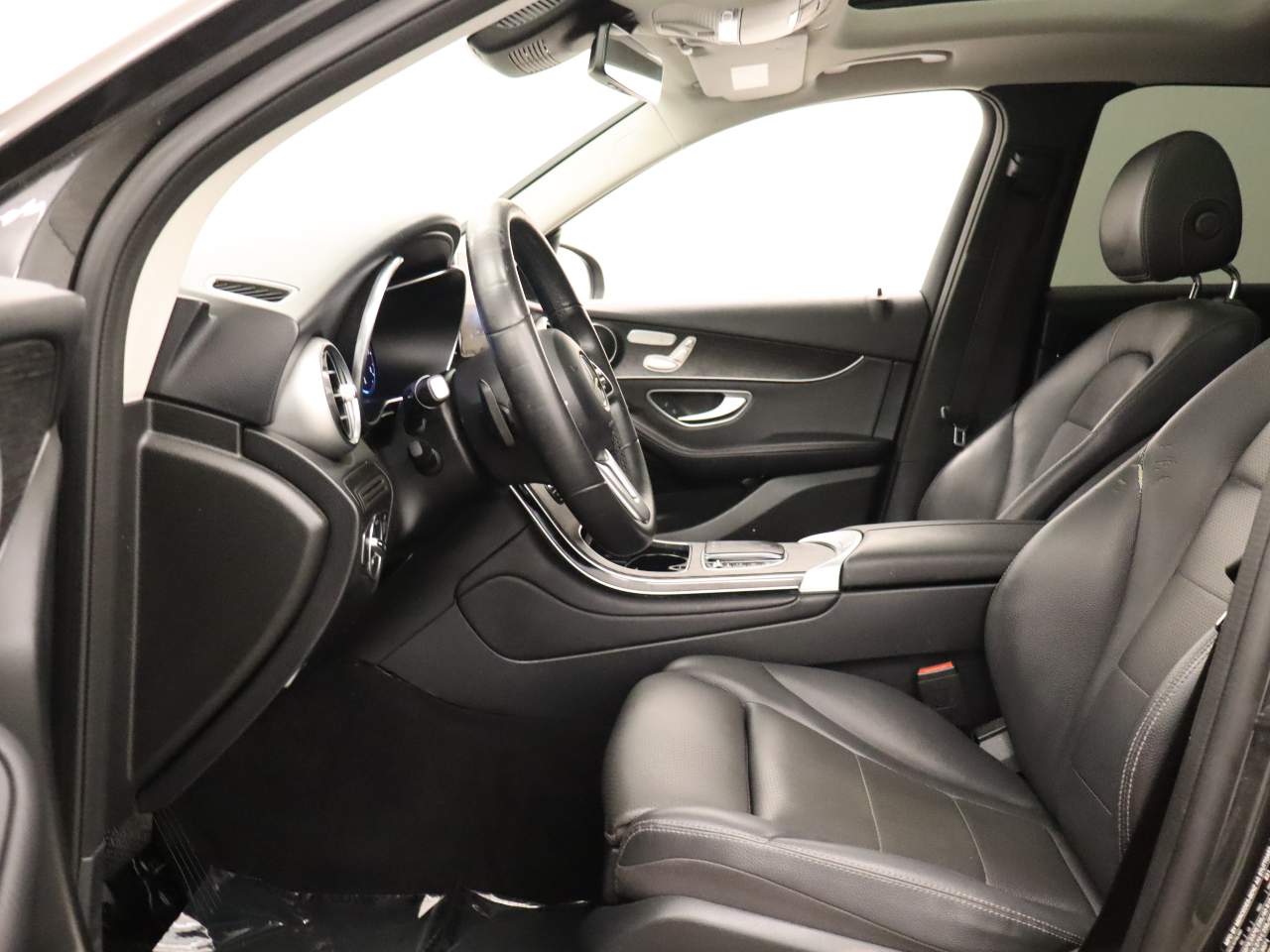 2022 Mercedes-Benz GLC GLC300 - Photo 16