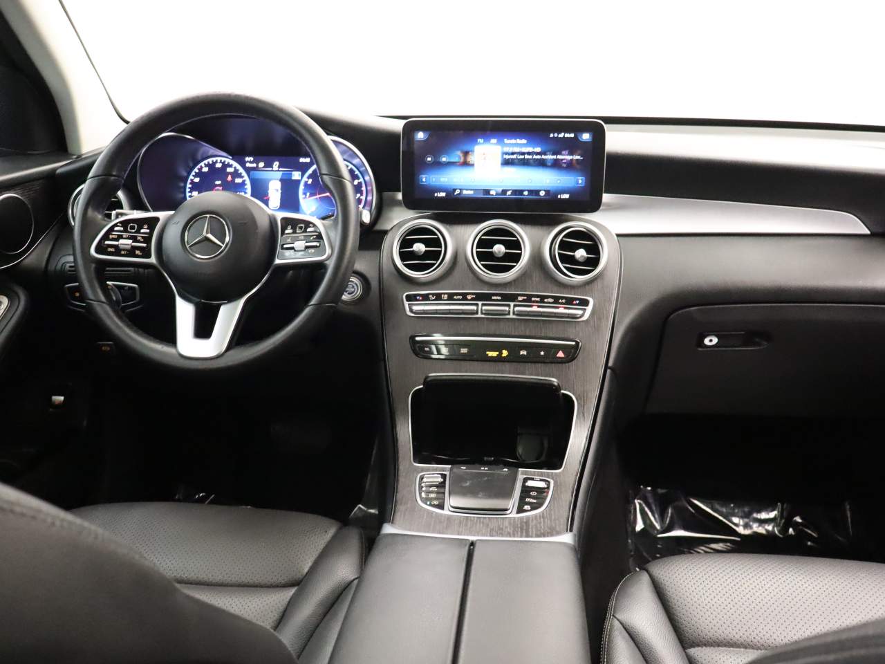 2022 Mercedes-Benz GLC GLC300 - Photo 14