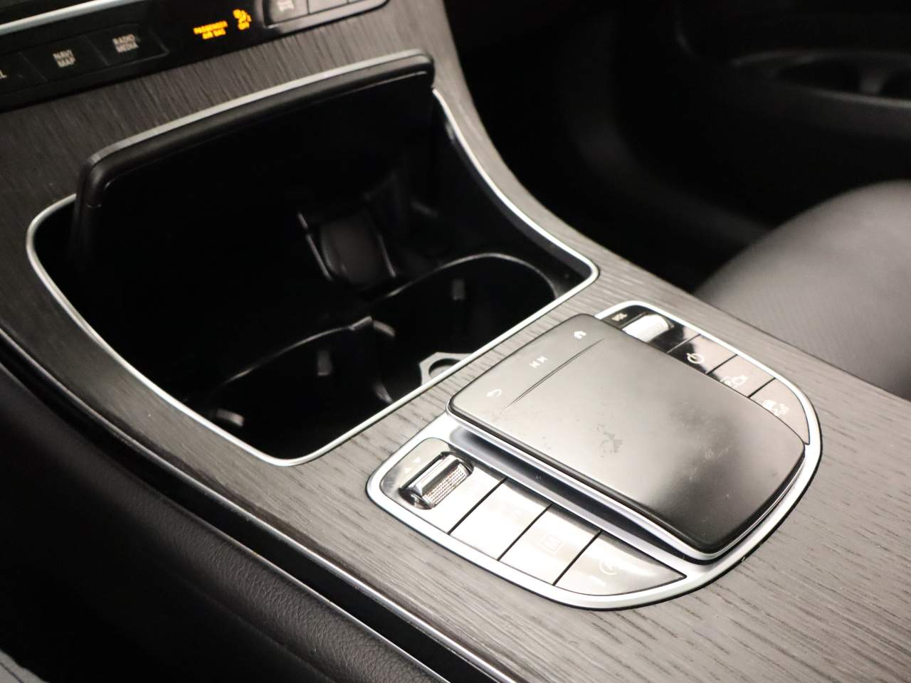 2022 Mercedes-Benz GLC GLC300 - Photo 10