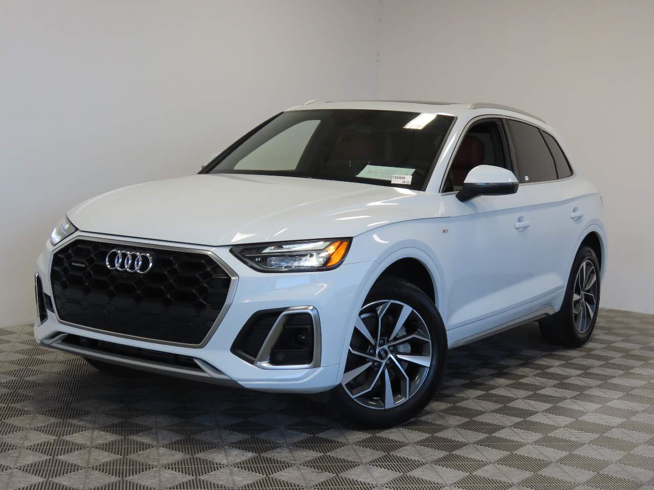 2023 Audi Q5 45 Premium Plus's photo