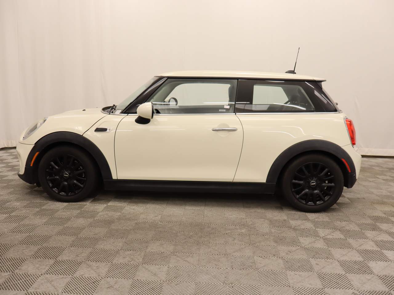 2018 MINI Hardtop 2 Door Cooper