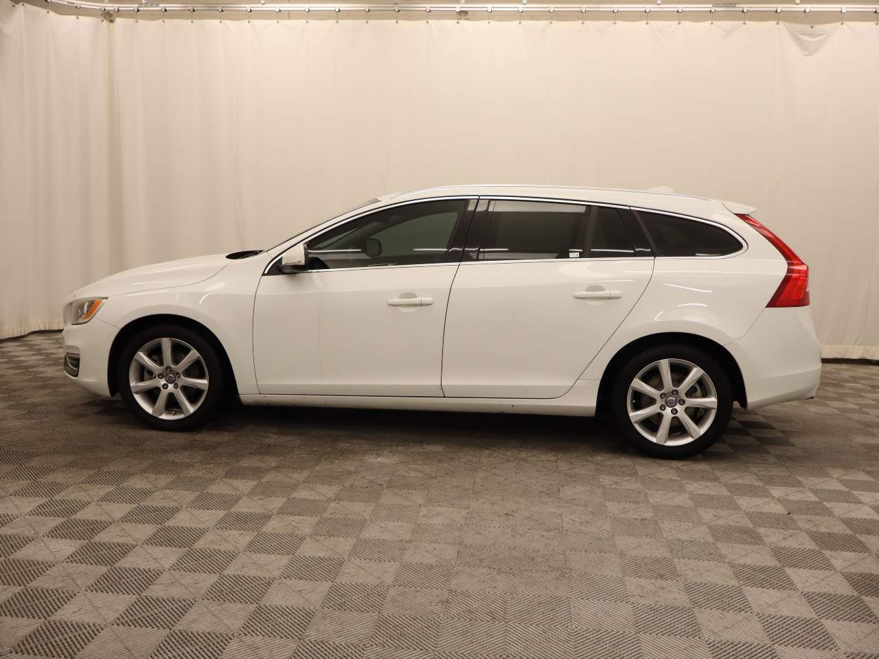 2016 Volvo V60 T5 Drive-E Premier