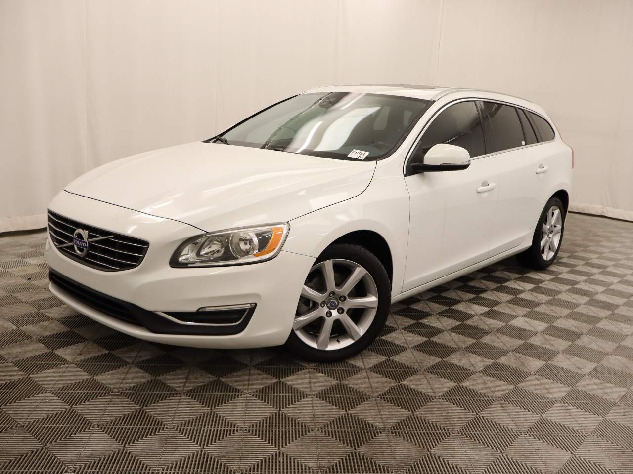 2016 Volvo V60 Premier