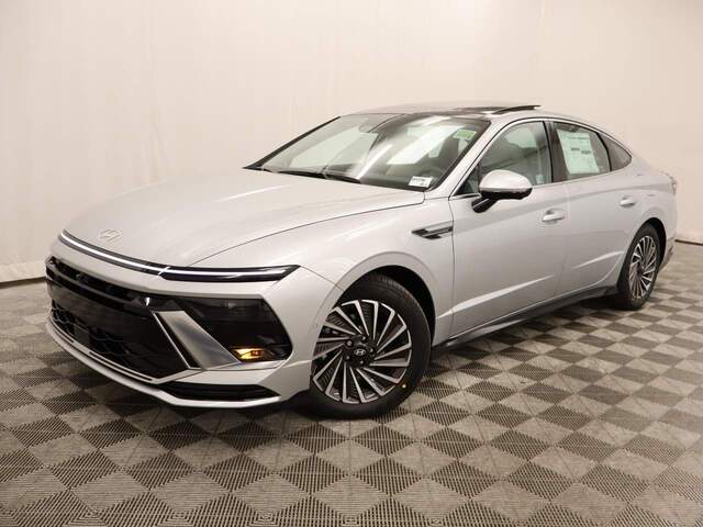 2025 Hyundai SONATA Hybrid
