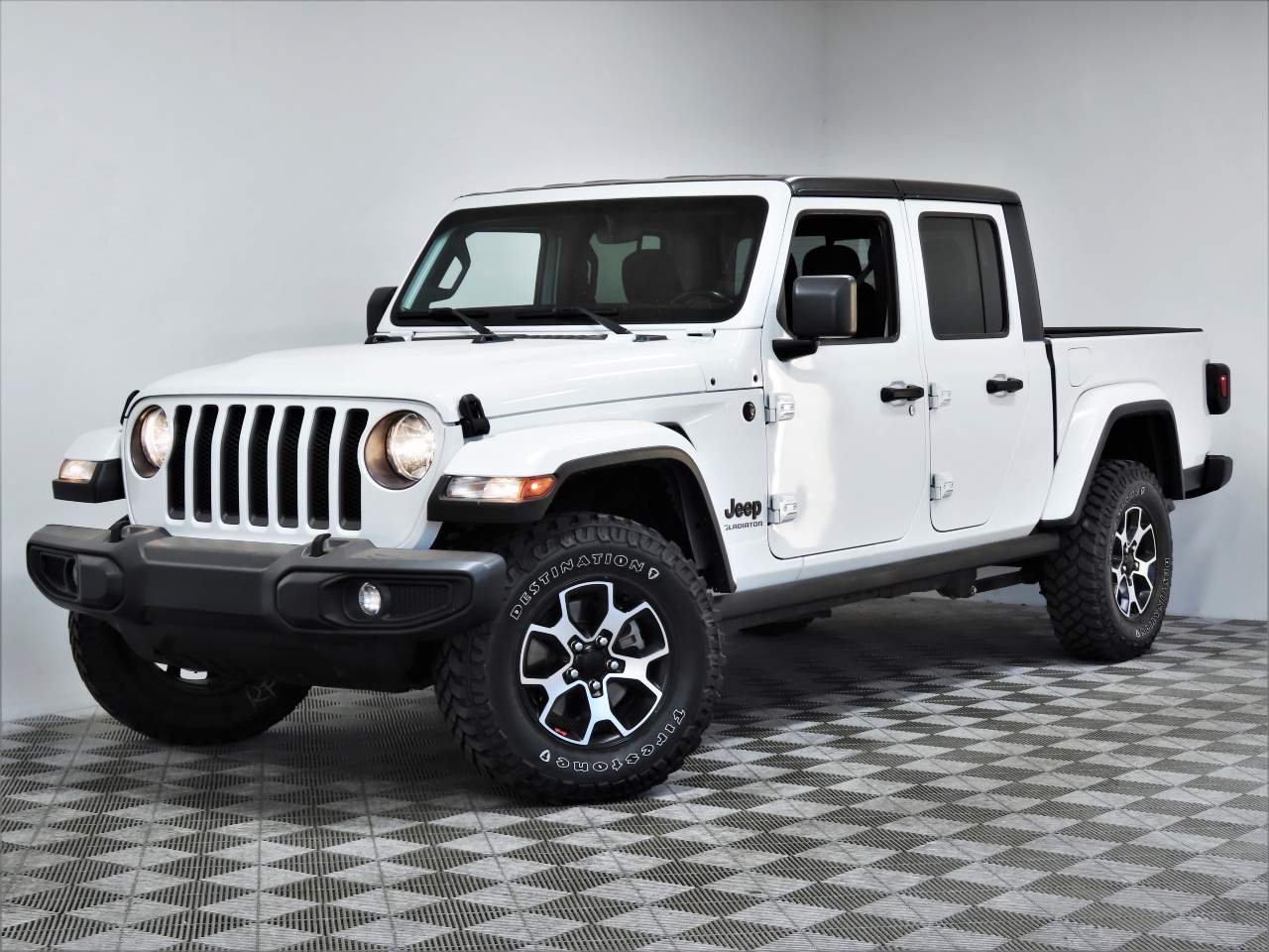 2020 Jeep Gladiator Sport Crew Cab