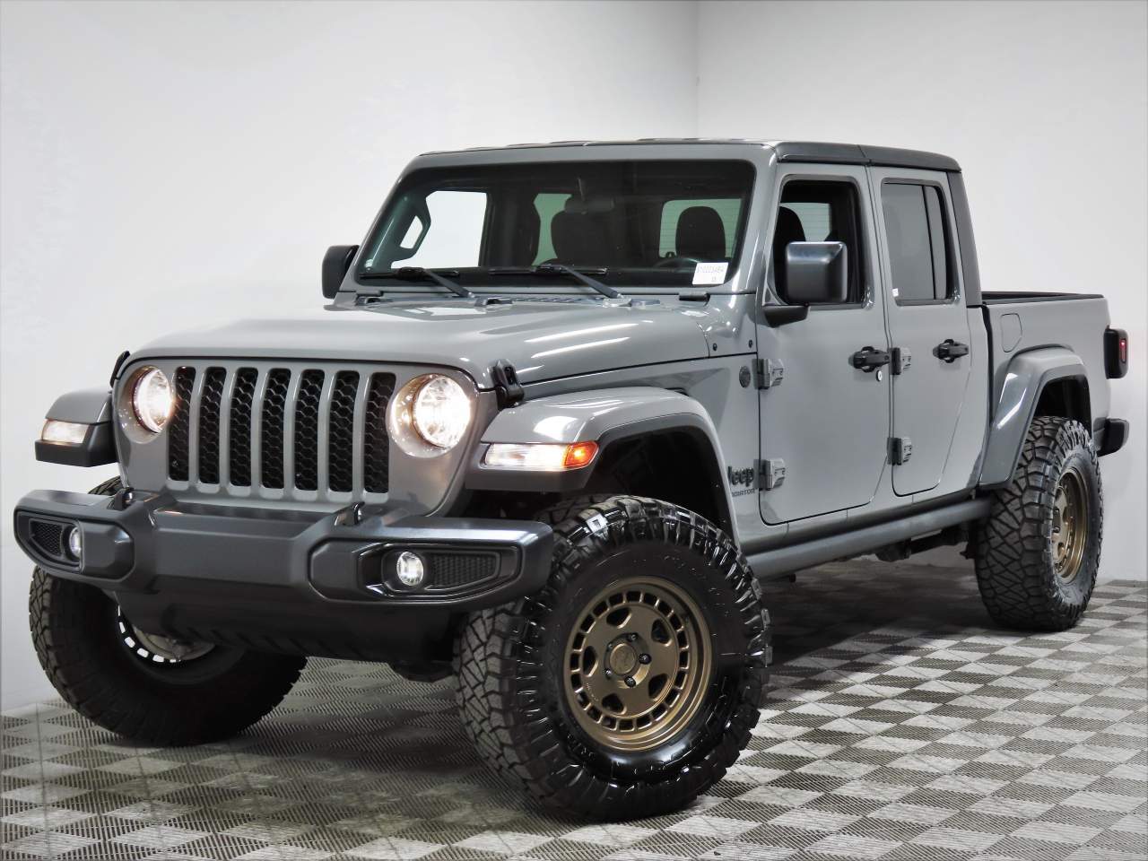 2022 Jeep Gladiator Sport Crew Cab