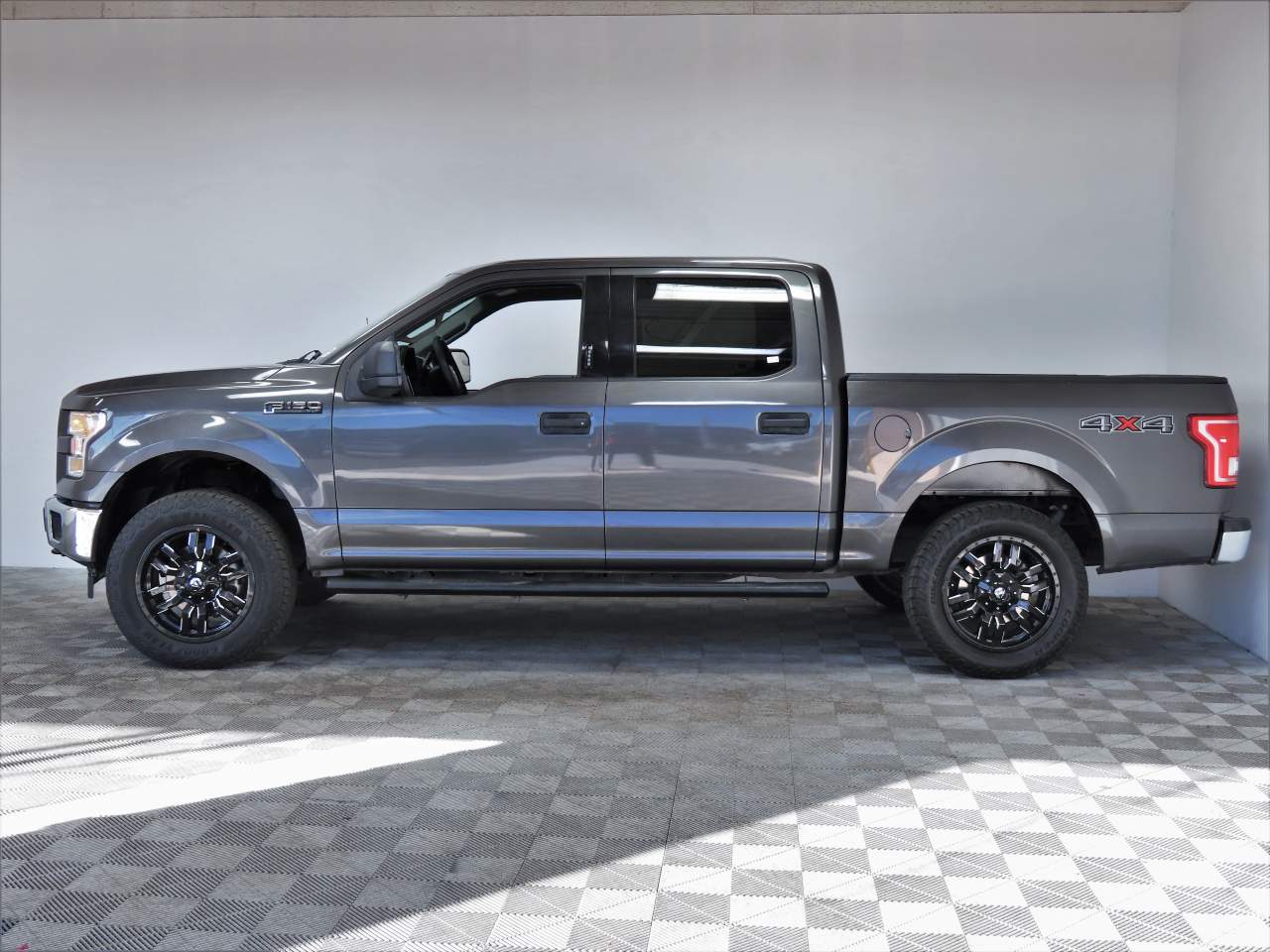 2017 Ford F-150 XLT Crew Cab