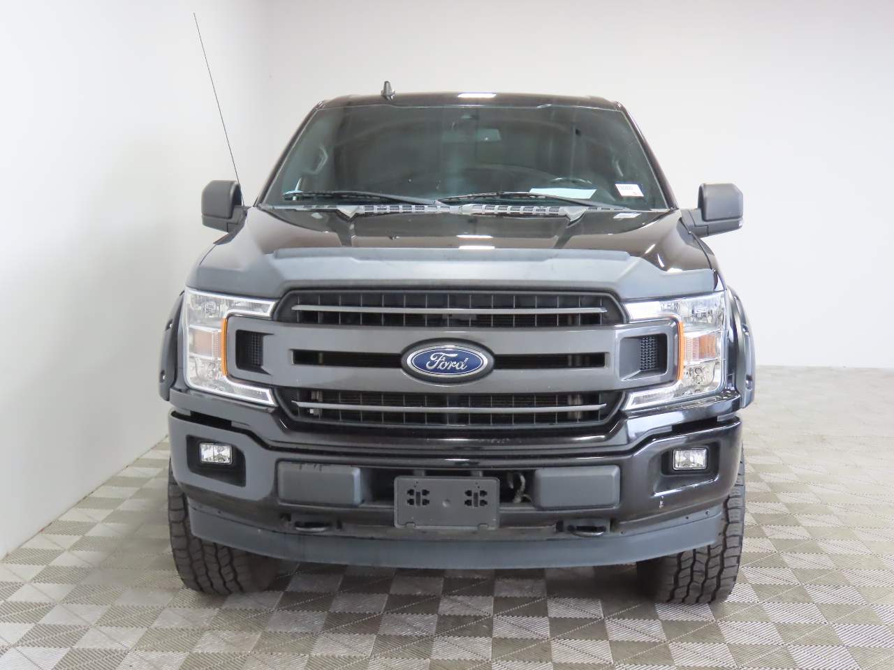 2020 Ford F-150 XLT Crew Cab