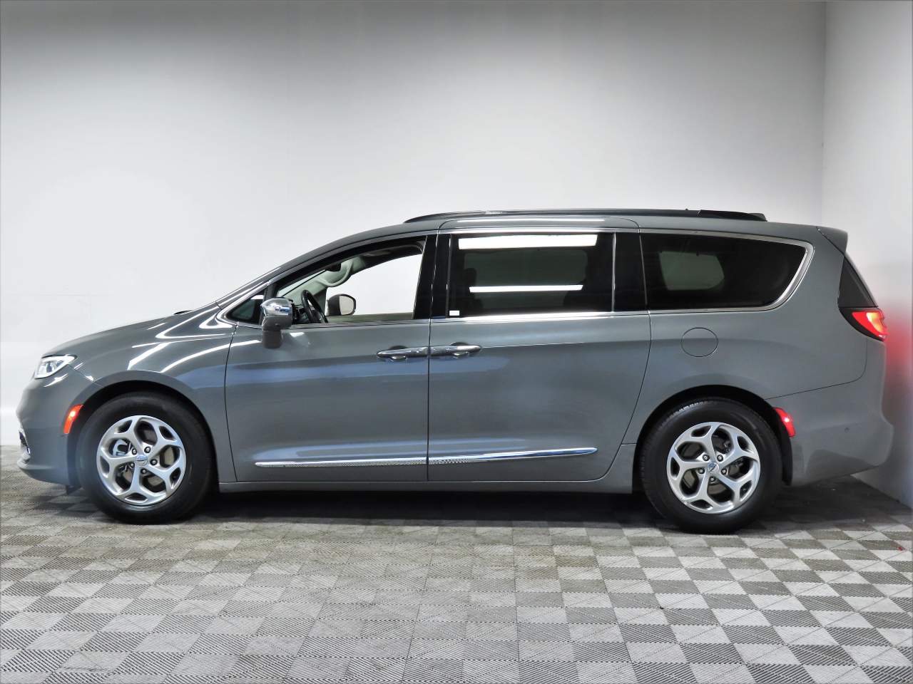 2022 Chrysler Pacifica Limited