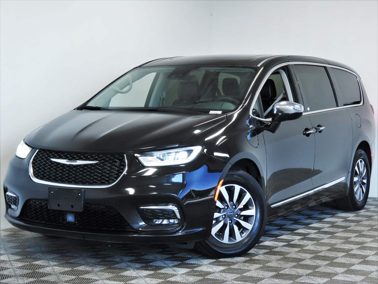 2023 Chrysler Pacifica Plug-In Hybrid Limited