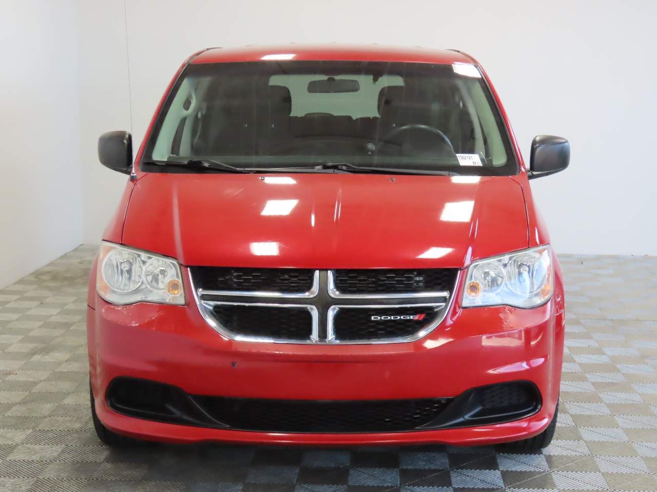 Used 2013 Dodge Grand Caravan SE with VIN 2C4RDGBG4DR723327 for sale in Scottsdale, AZ