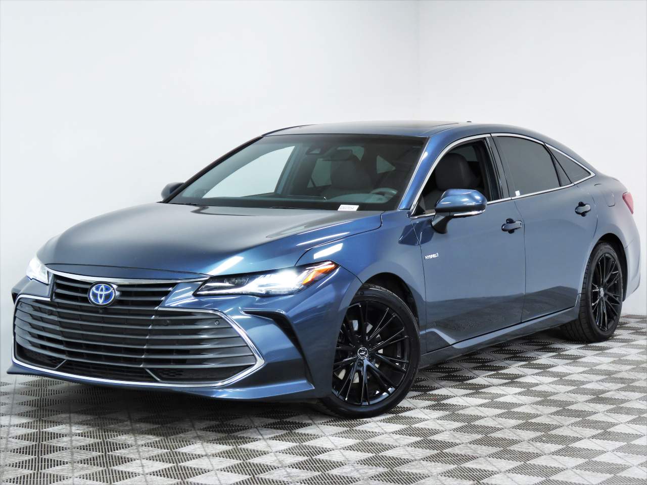 2021 Toyota Avalon Hybrid Limited