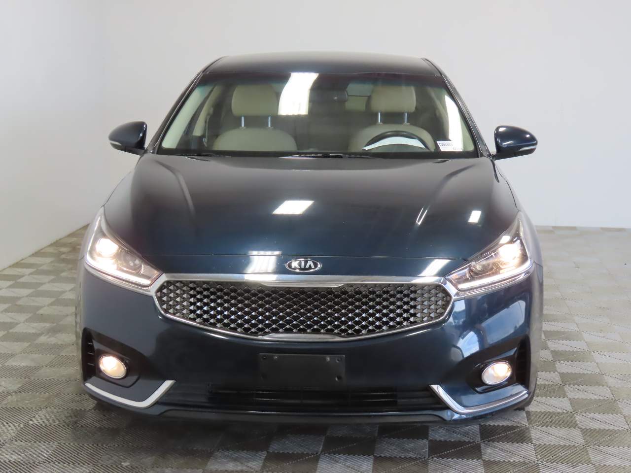 2017 Kia Cadenza Premium