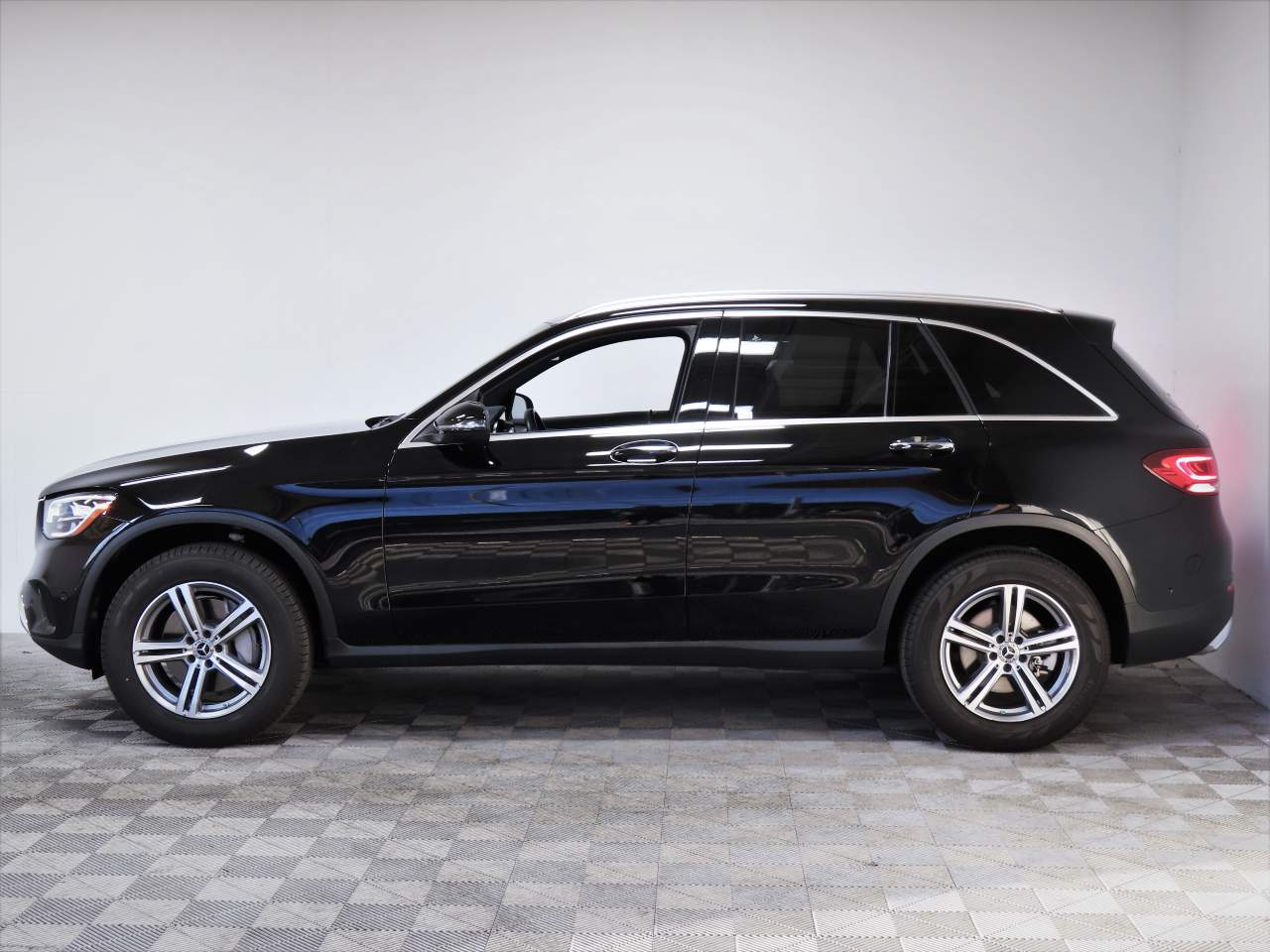 Used 2021 Mercedes-Benz GLC GLC300 with VIN W1N0G8EB8MF904548 for sale in Scottsdale, AZ