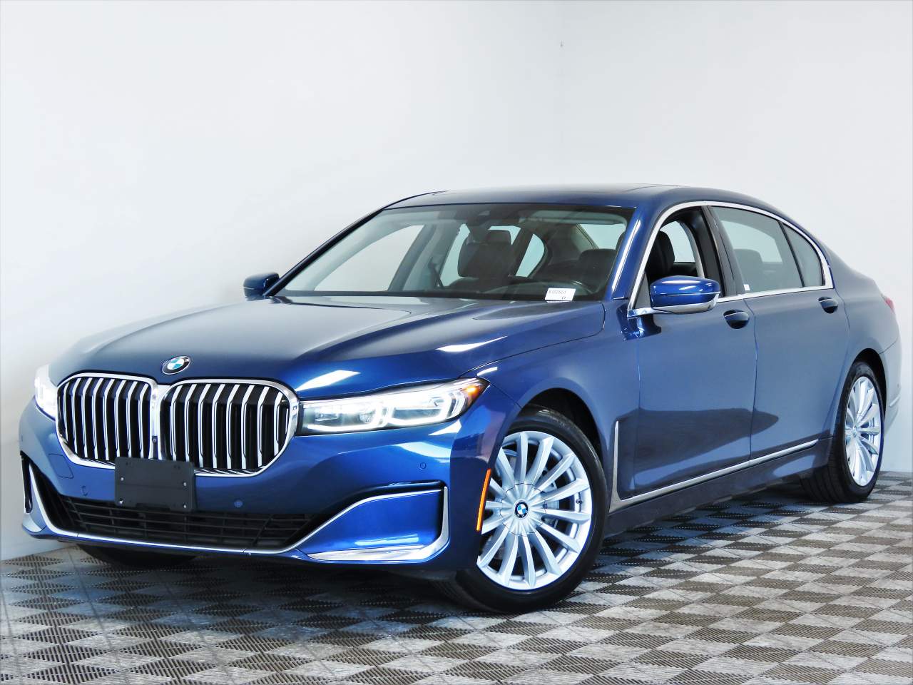 2022 BMW 7-Series 740i