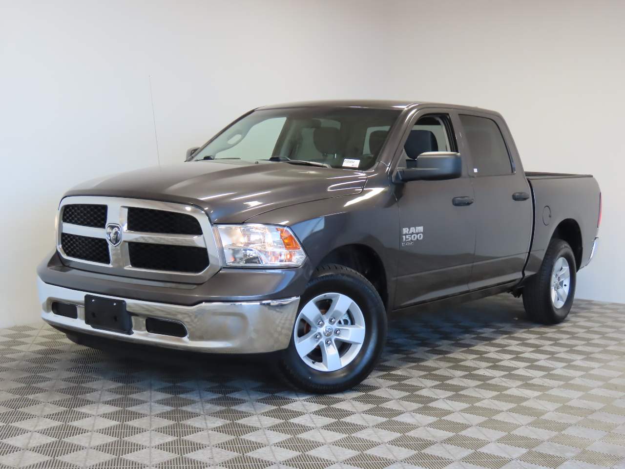 2022 Ram 1500 Classic SLT Crew Cab