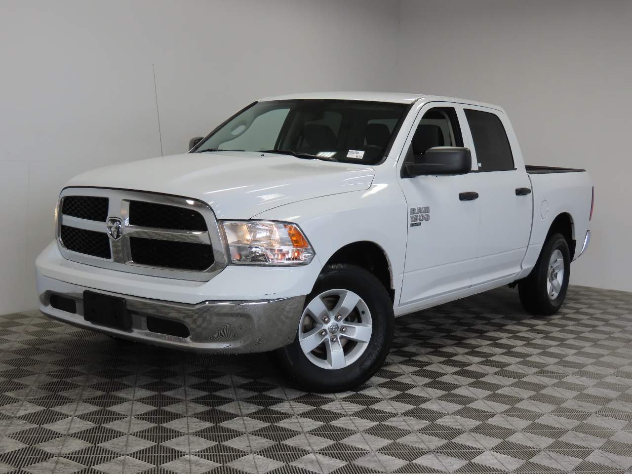 2022 Ram 1500 Classic SLT Crew Cab