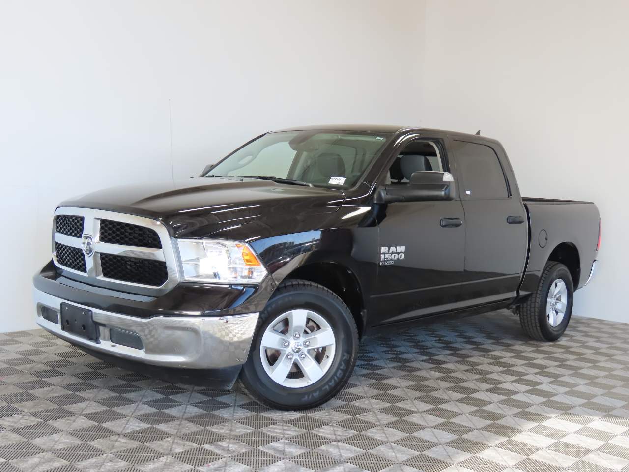 2023 Ram 1500 Classic SLT Crew Cab