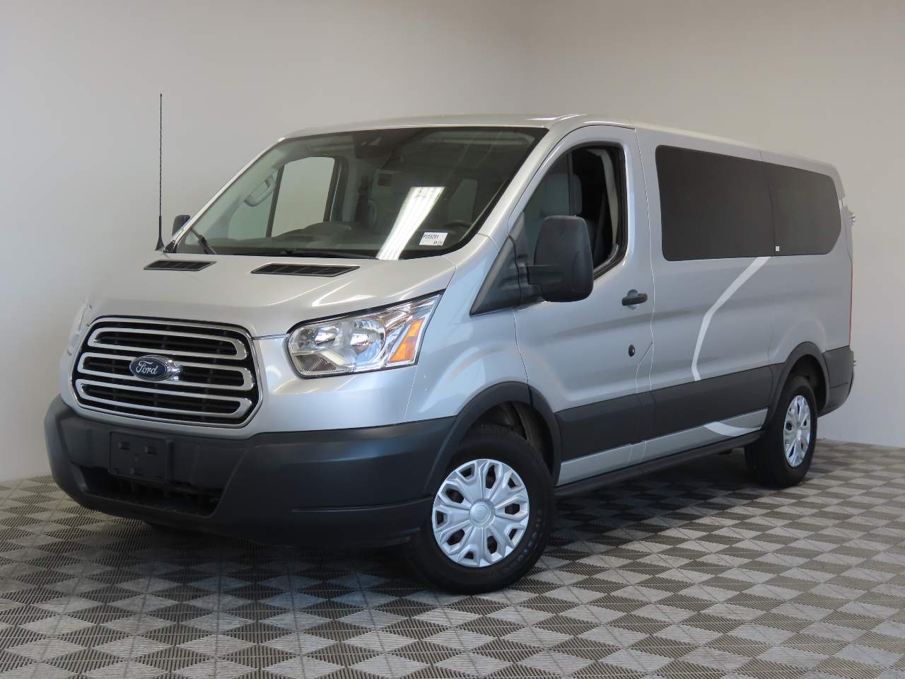2018 Ford Transit 150 XLT