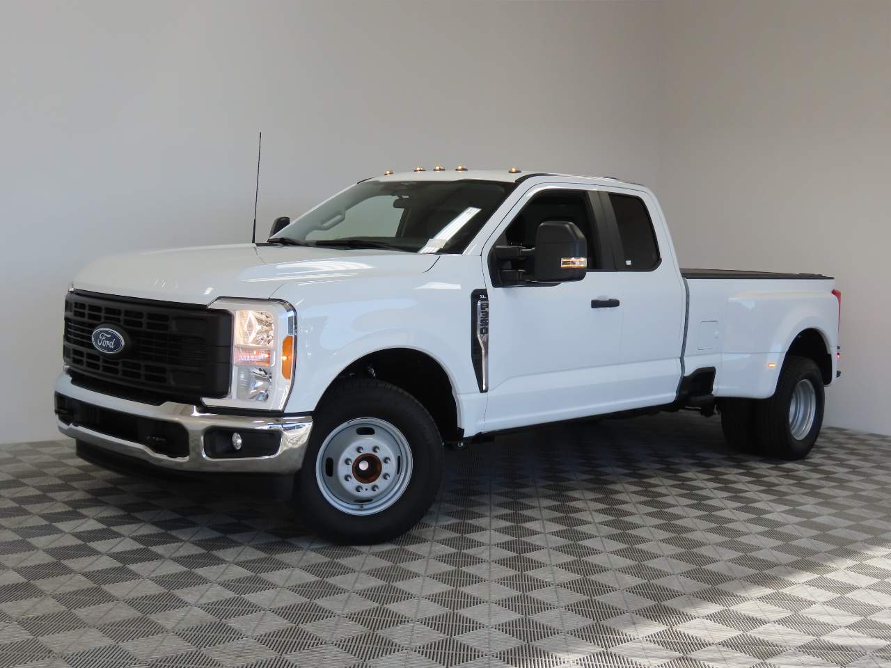 2023 Ford F-350 Super Duty XL Extended Cab