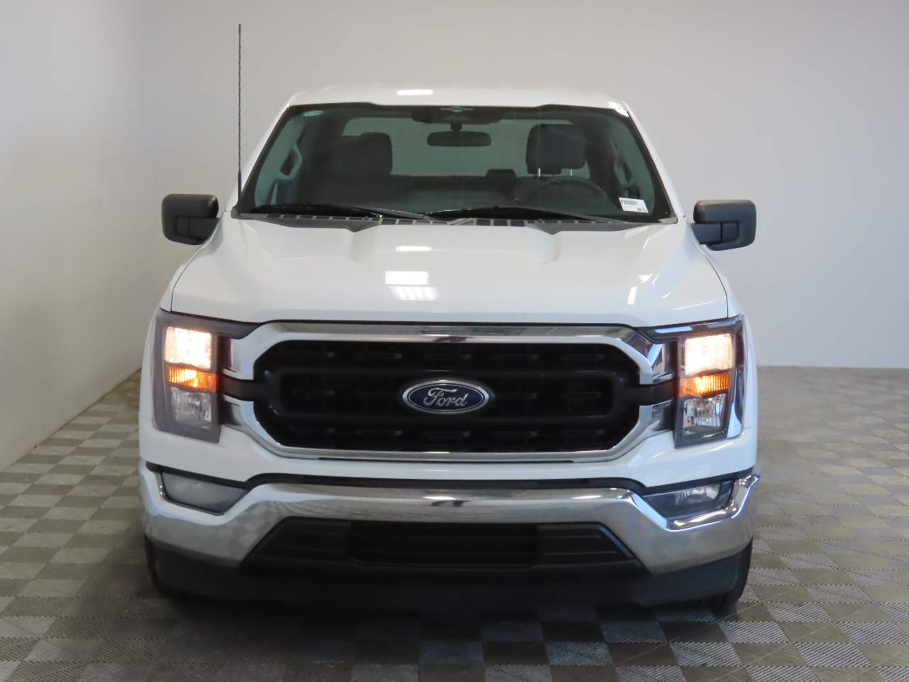 2023 Ford F-150 XLT Crew Cab