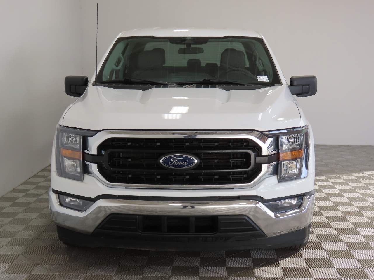 2023 Ford F-150 XL Crew Cab