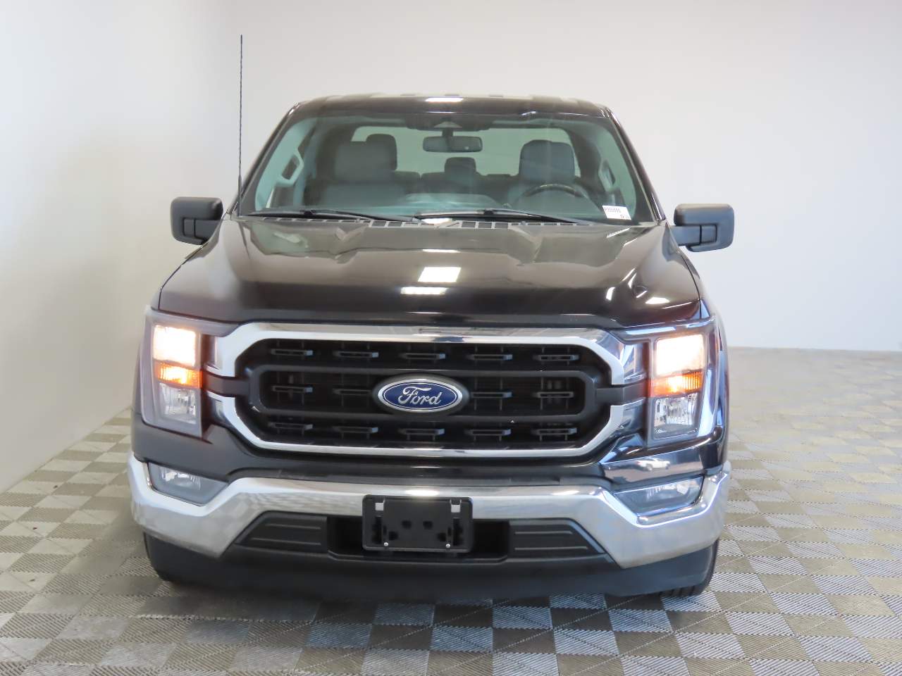 2023 Ford F-150 XLT Crew Cab