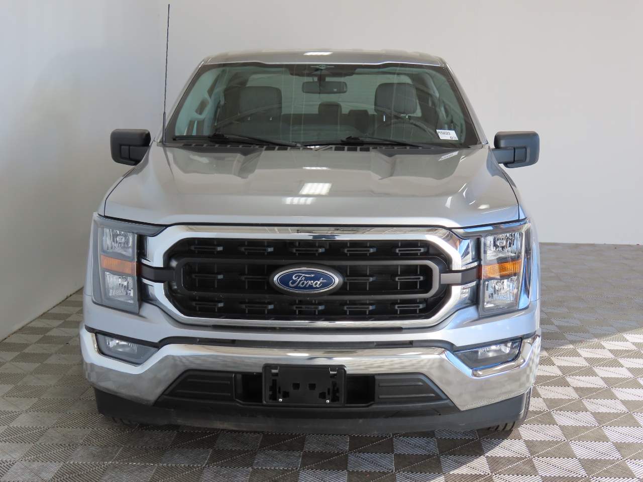 2023 Ford F-150 XLT Crew Cab