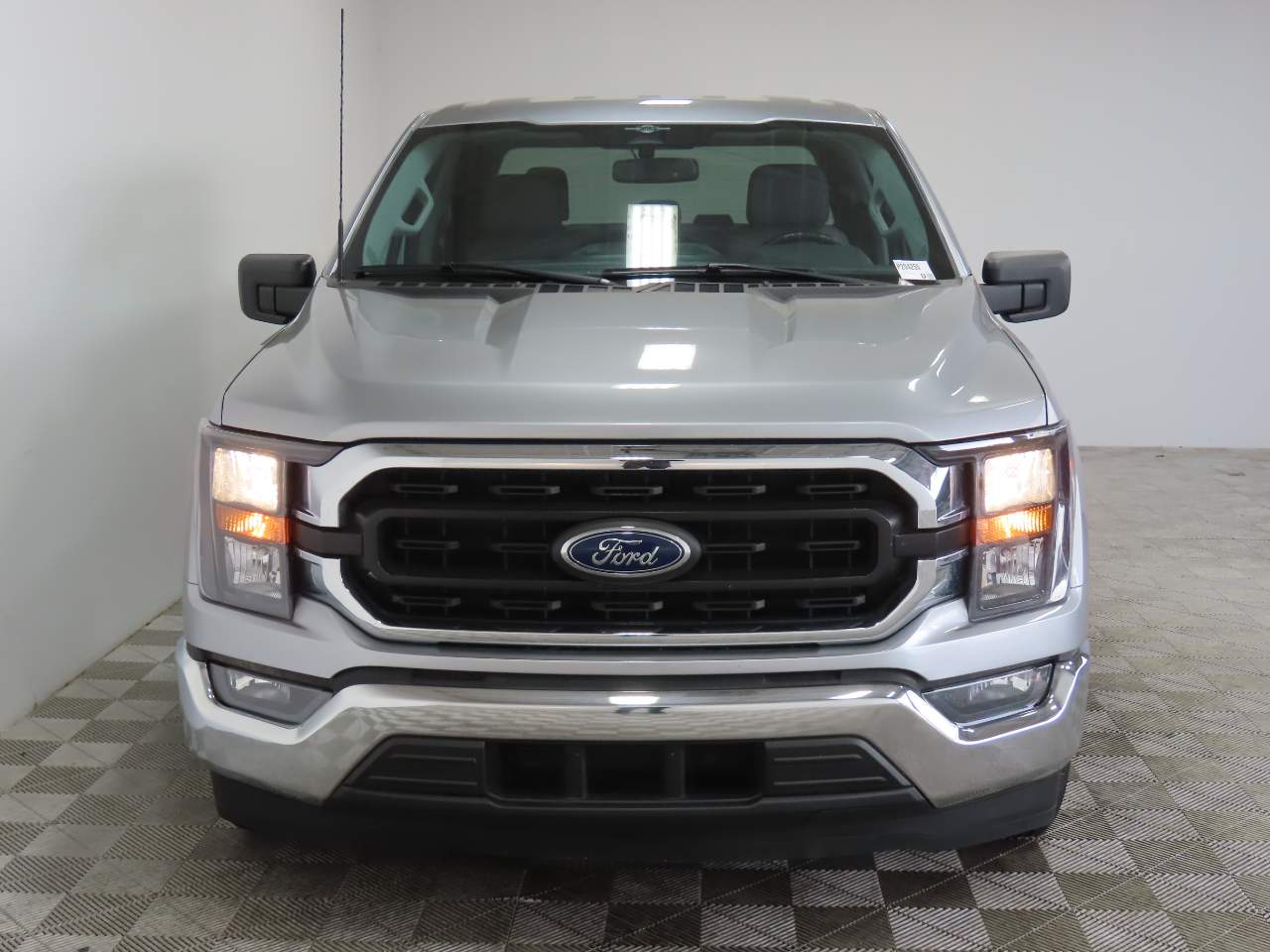 2023 Ford F-150 XL Crew Cab